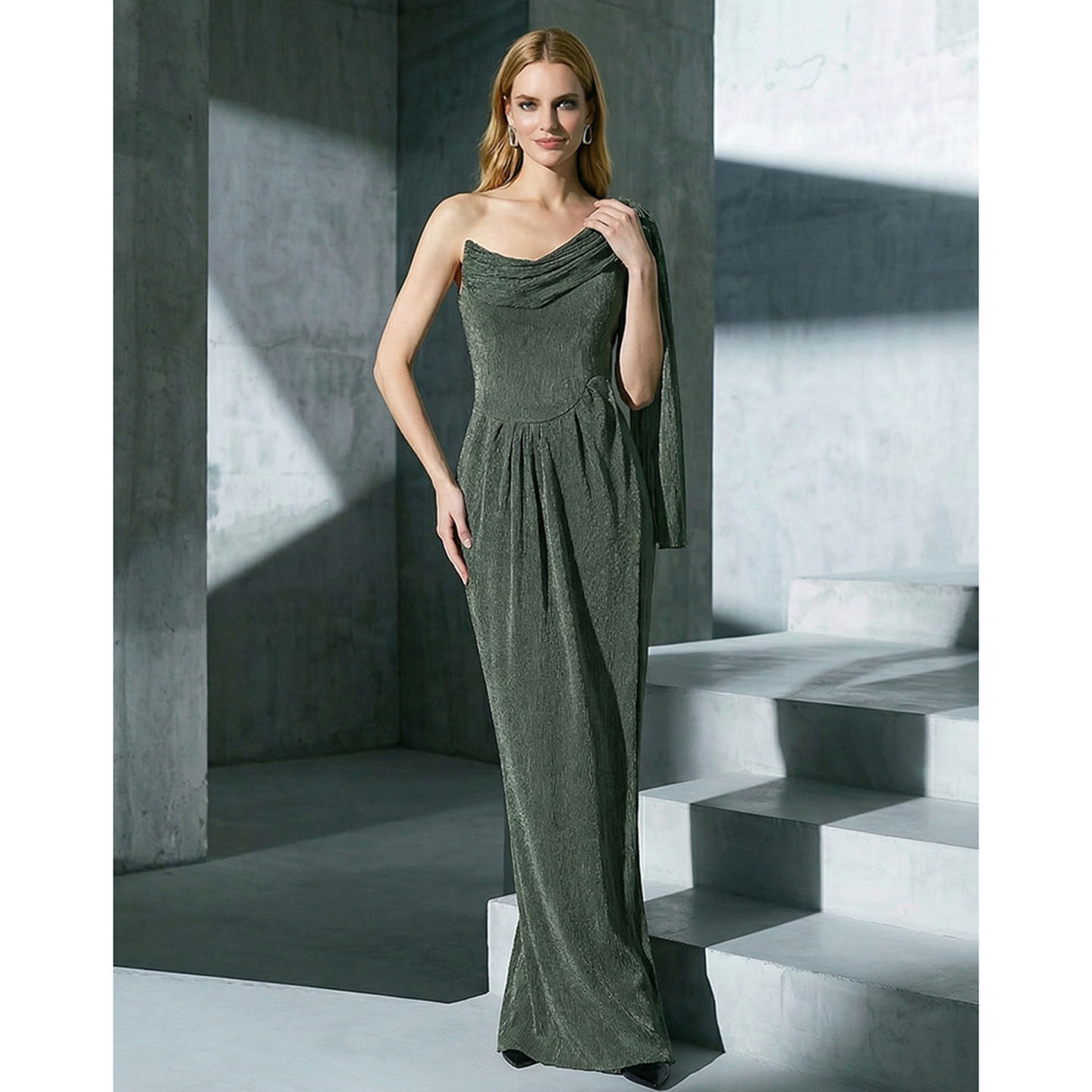 时尚深绿色单肩无袖晚礼服连衣裙女修身长裙宴会小众设计感晚装裙,淘宝优惠券,粉丝福利购,淘宝优惠卷