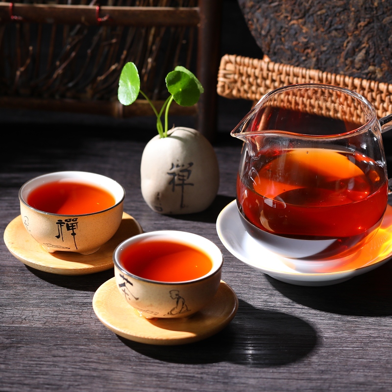 品饮级云南普洱熟茶饼357克 沏和勐海七子饼茶叶 秀沏 老熟普洱茶