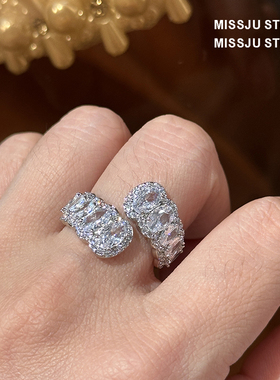 琚小姐轻奢锆石满钻排钻戒指