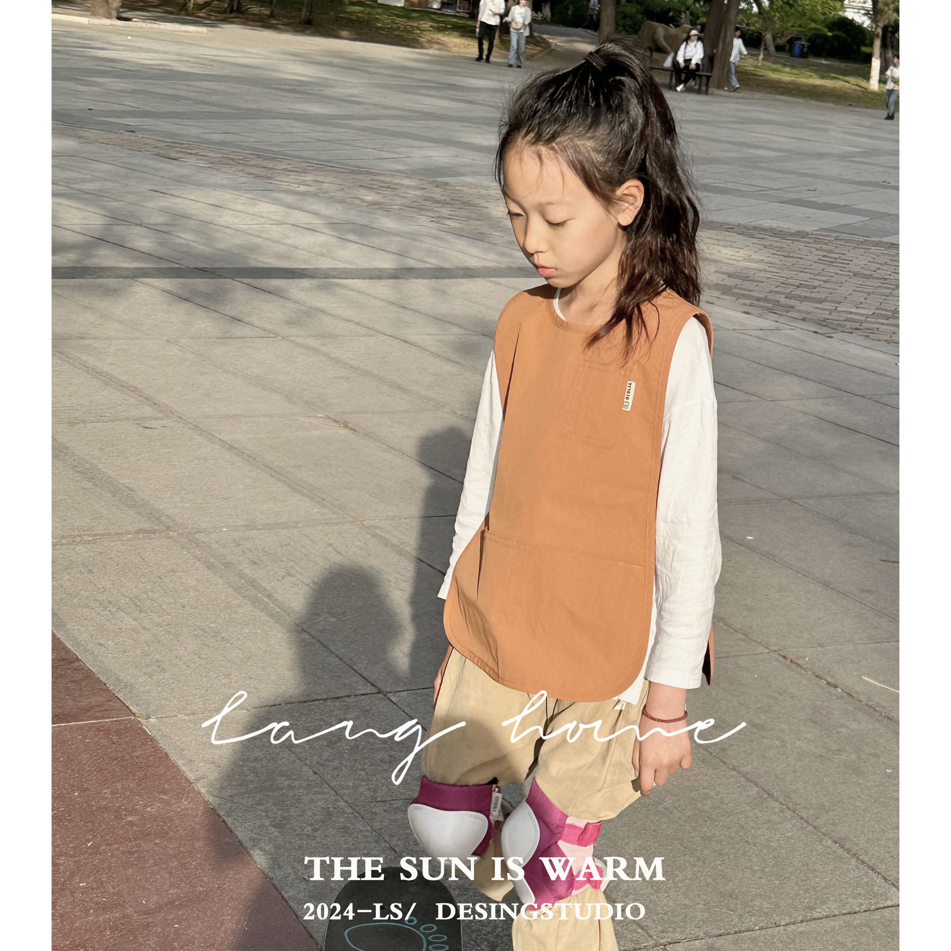 儿童马甲式围裙防泼水幼儿园陶泥班服画画撸猫无袖罩衣可定制logo - 图0