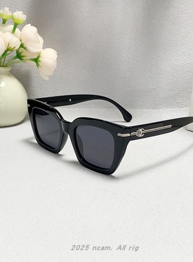 2025新款小香风链条方形墨镜