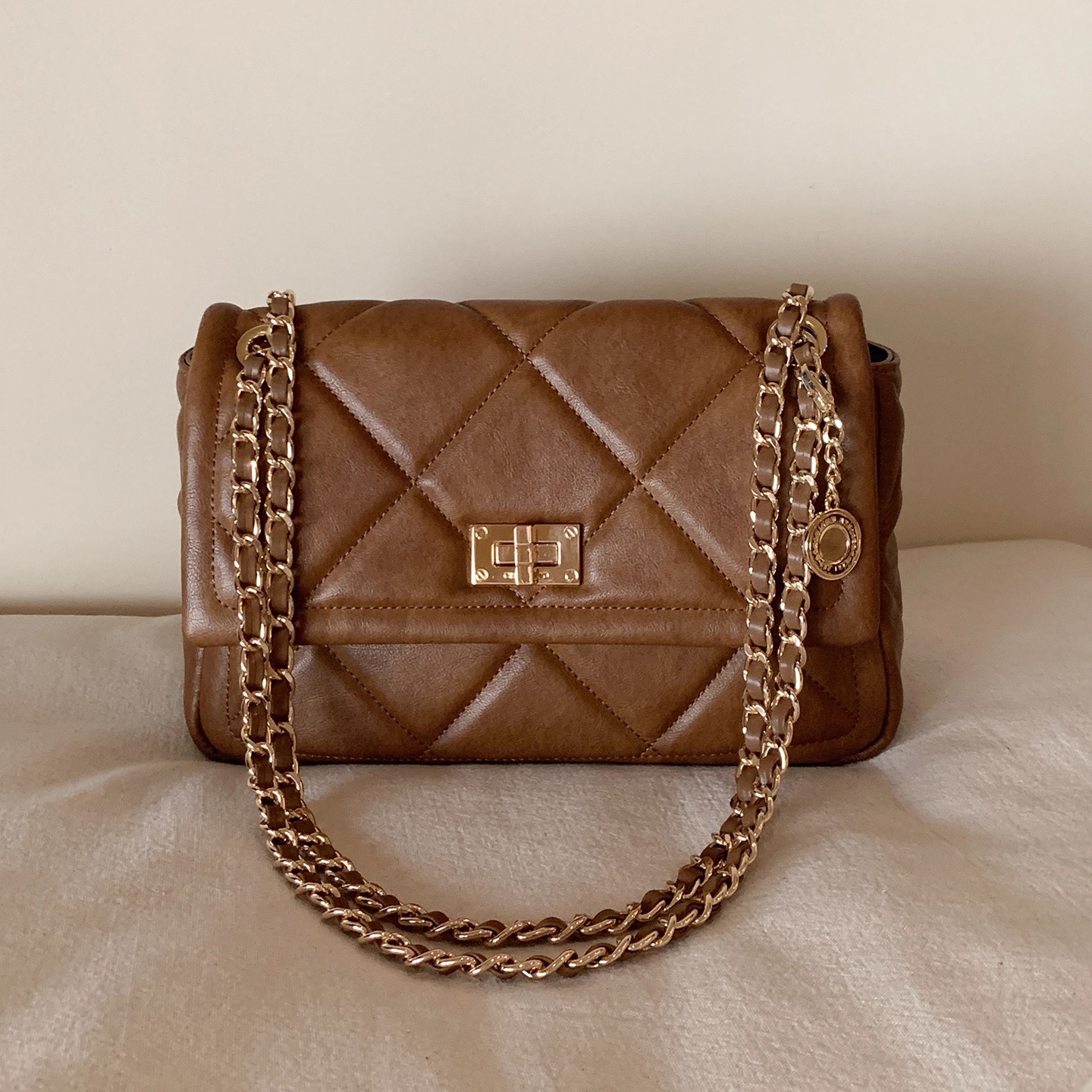 南风Chio2nd 暖冬华夫小方包包女日常通勤百搭链条菱格单肩斜挎包 - 图2