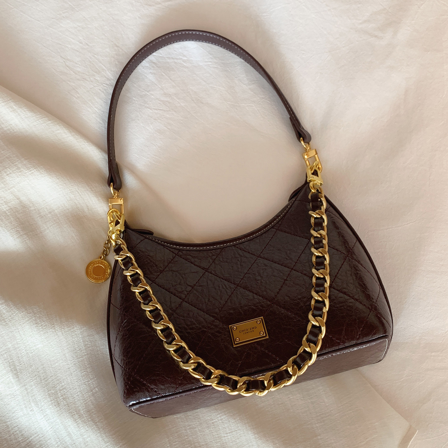 南风Chio2nd 梅乐晚宴腋下包包女高级感通勤链条手提包单肩斜挎包,淘宝优惠券,粉丝福利购,淘宝优惠卷