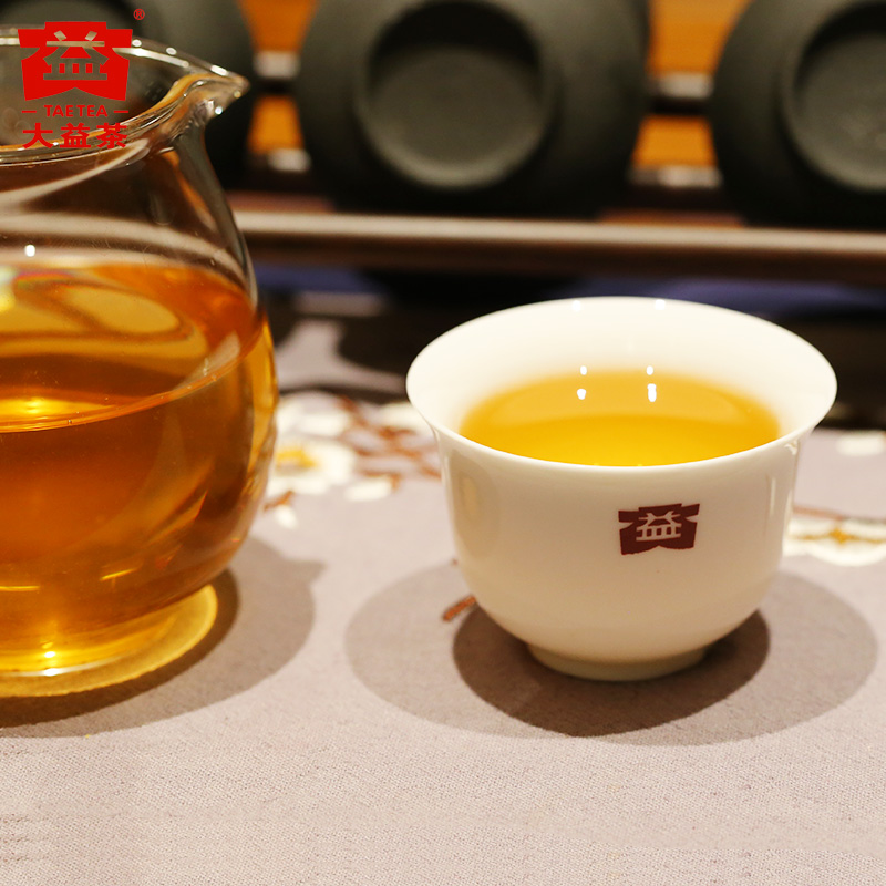 大益普洱茶生茶2007年701批8582生茶357g*7饼整提装 勐海七子饼茶 - 图1