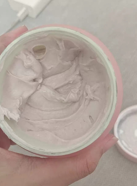 专柜正品柳丝木草莓变色清洁泥膜面膜110g深层清洁毛孔黑头提亮