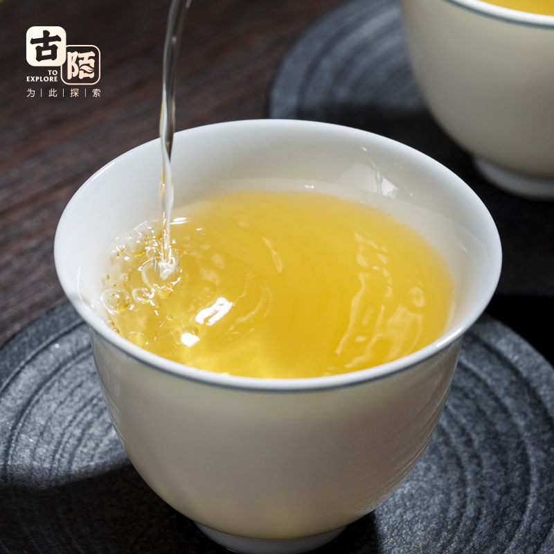 2024年春茶现货普洱茶生茶饼新古树无量山春尖饼整提装357g*5-图2