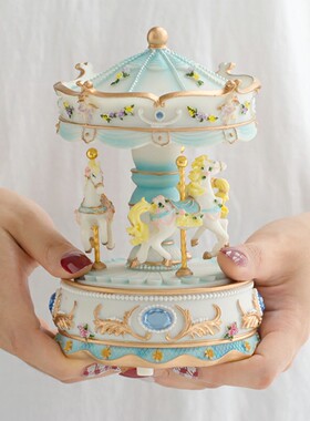 厂家直销彩灯旋转木马音乐盒八音盒生日礼物家居摆件现货