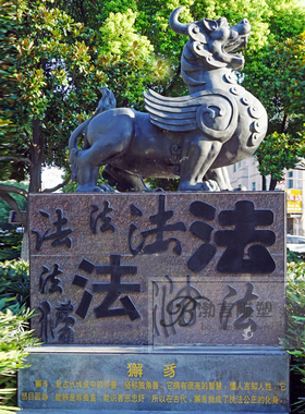 户外渤言雕塑玻璃钢仿铜观赏复古