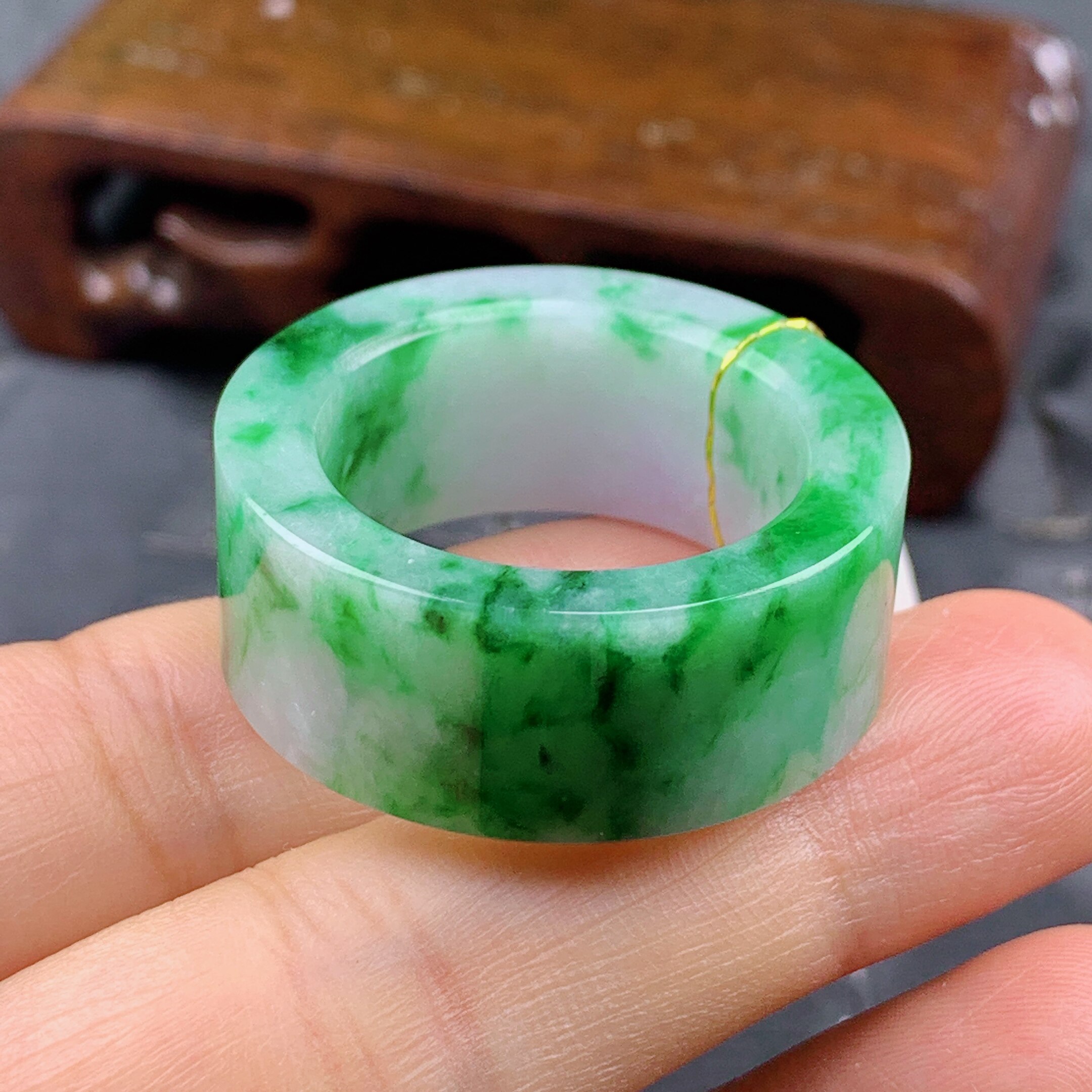 No. 28-29 Burmese natural A-grade jade T1114 inner diameter 22.4mm Piaoyang green spicy green ring finger