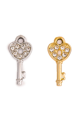 爱心钥匙配饰挂件镶钻吊坠百搭心形合金饰品配件diy手链服饰项链