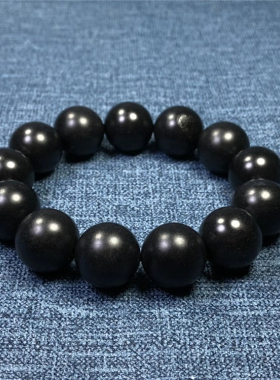 手串和田玉青花籽料