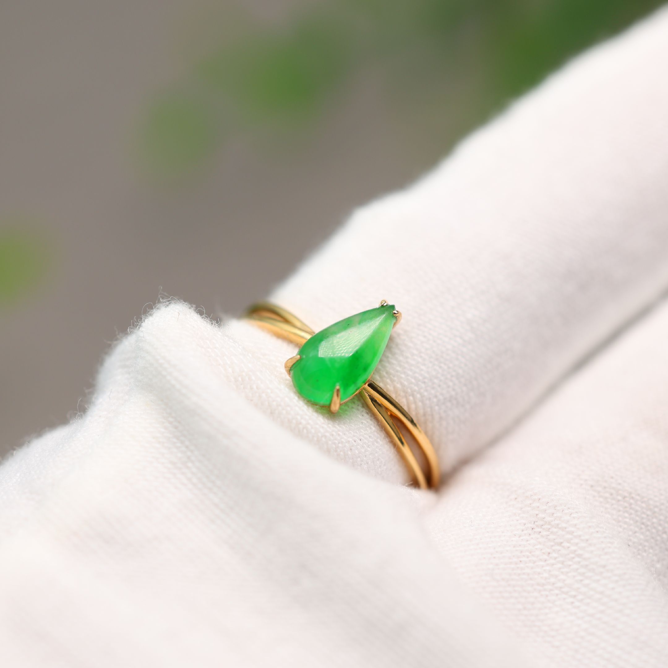 Yanglu natural grade A jade drop-shaped ring
