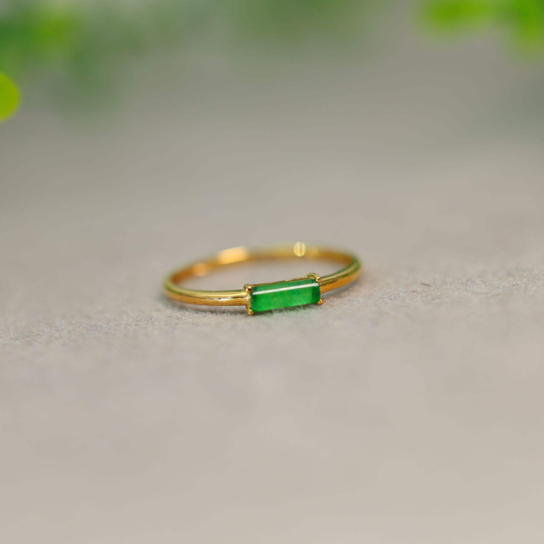 Natural Grade A Jadeite Square Pillar Ring