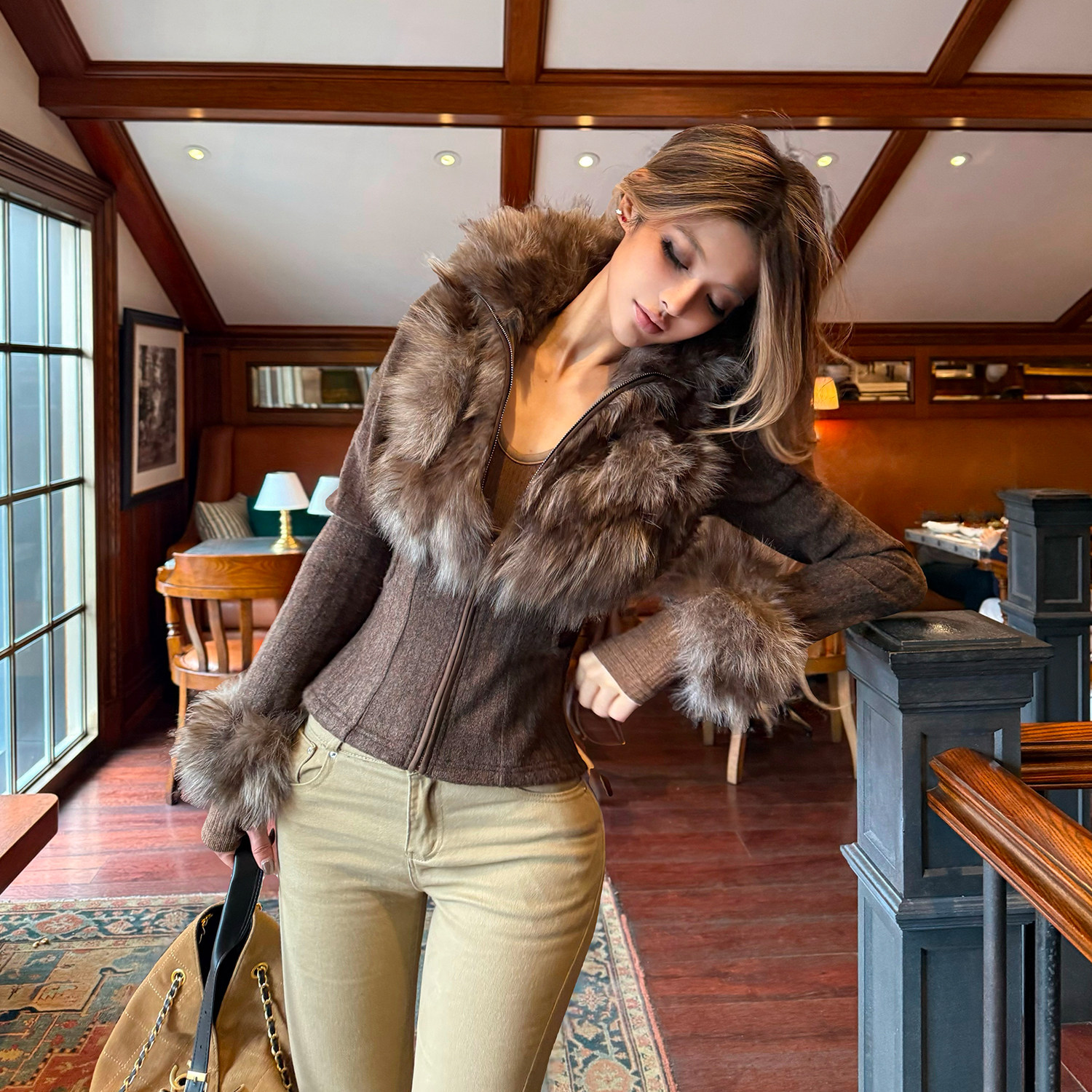 PrettyDragon拼接皮草针织开衫大毛领显瘦加绒厚短外套女毛绒上衣 - 图1