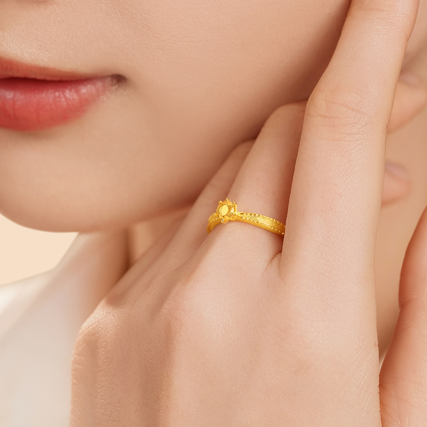 Laomiao gold pure gold six-claw crown living ring 5G three-dimensional exquisite whitening nobility gift gift for girls to express love