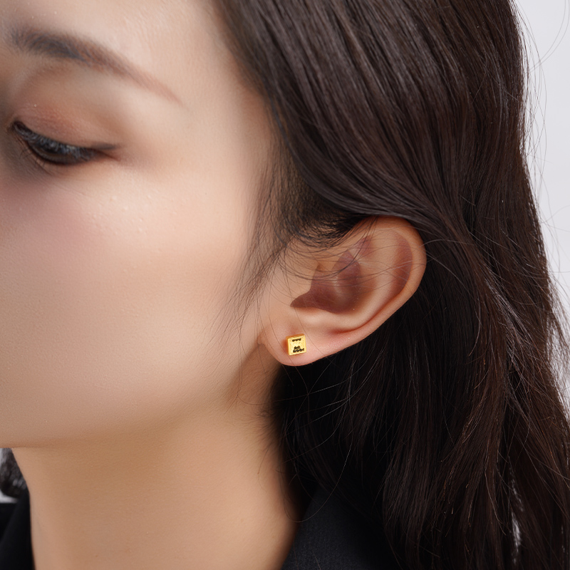 老庙黄金足金999时尚5G鳞甲闪耀亮镜金菱形耳钉方糖耳饰碎碎冰,淘宝优惠券,粉丝福利购,淘宝优惠卷