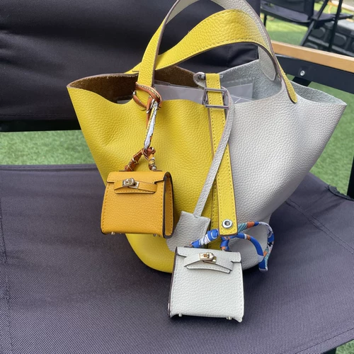 Классическое маленькое высококлассное украшение на сумку, милый креативный брелок, подвеска