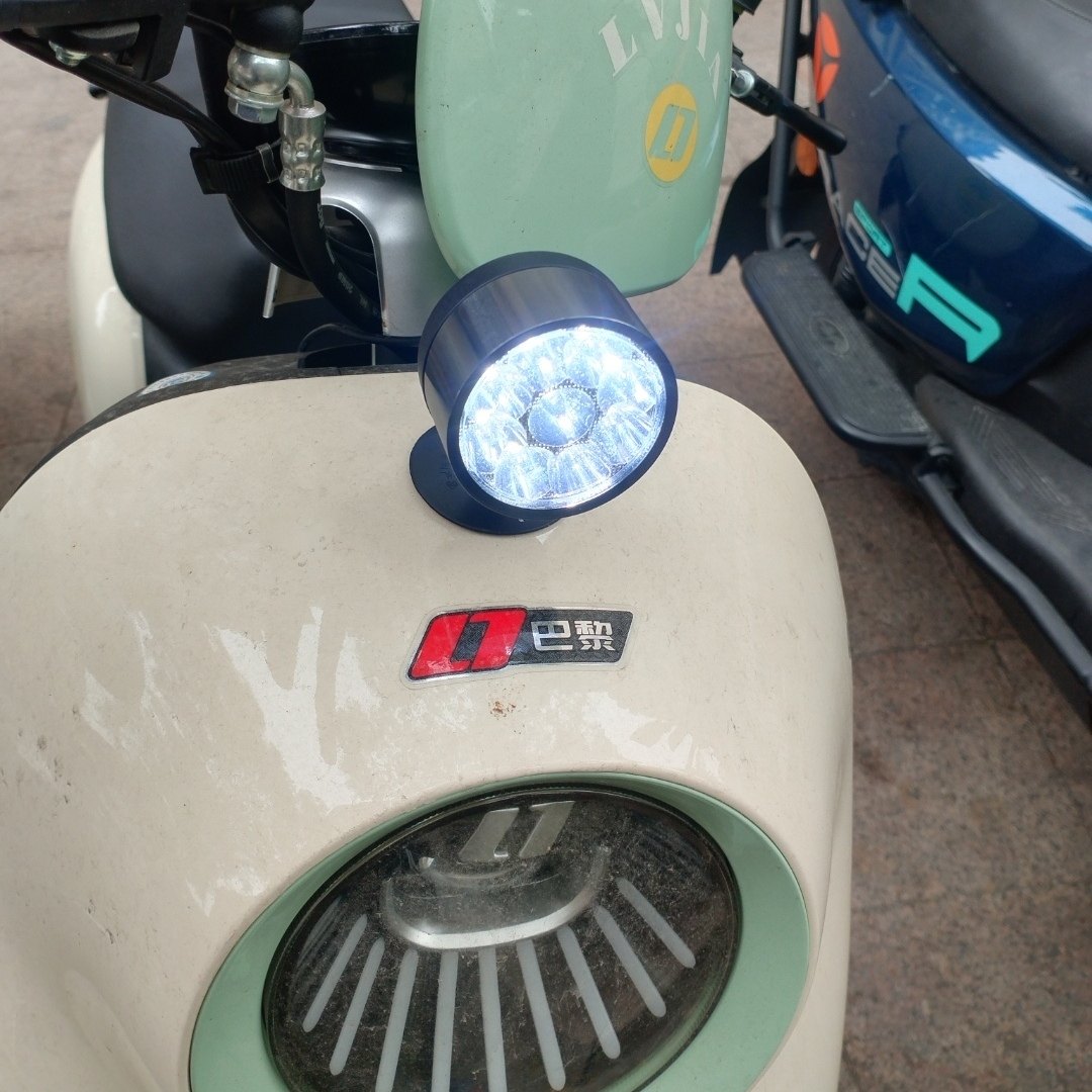 自粘无损安装电动车射灯led外置摩托车射灯挡泥板通用聚光射灯,淘宝优惠券,粉丝福利购,淘宝优惠卷