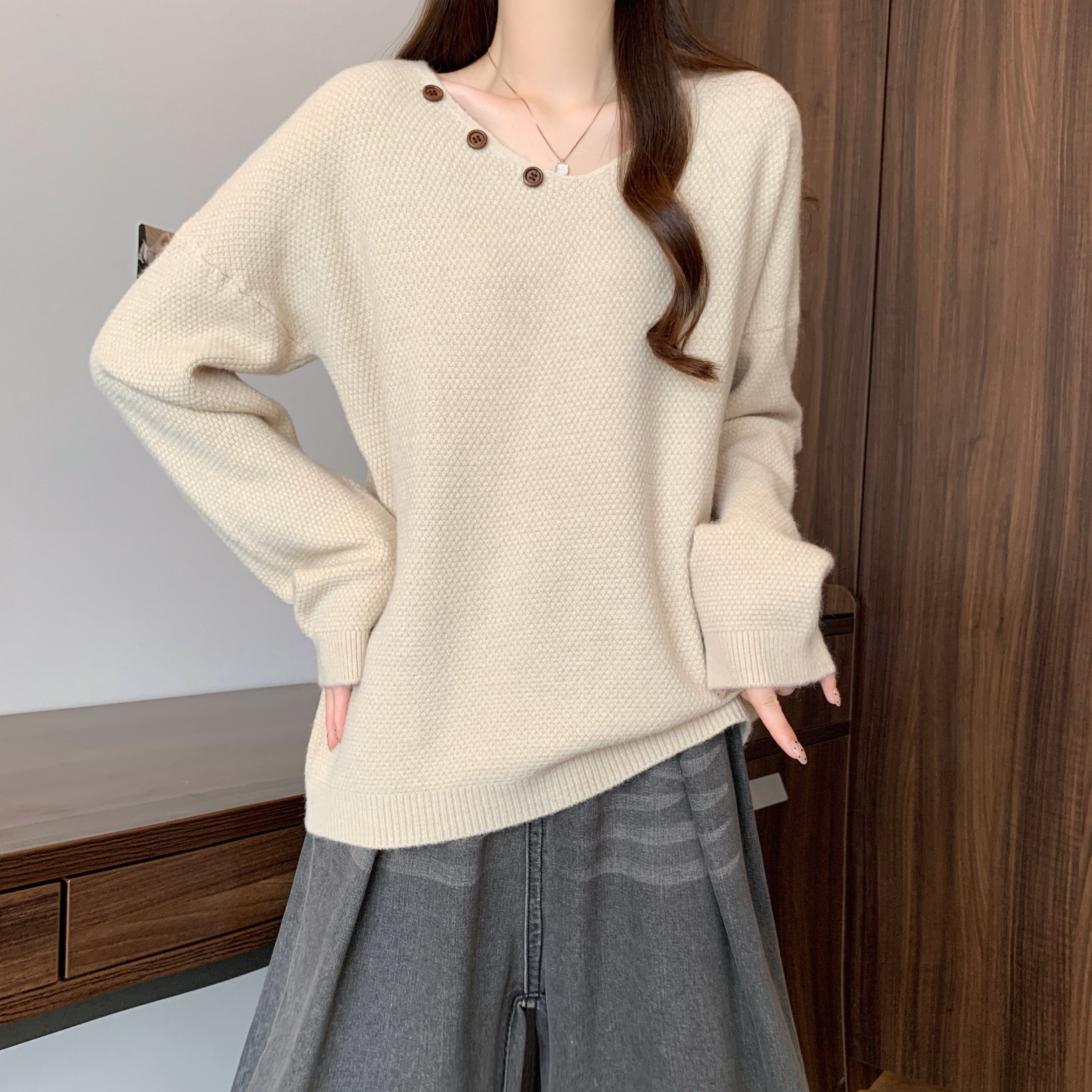 大码女装法式气质V领长袖肌理感毛衣针织衫胖MM宽松软糯打底衫潮,淘宝优惠券,粉丝福利购,淘宝优惠卷