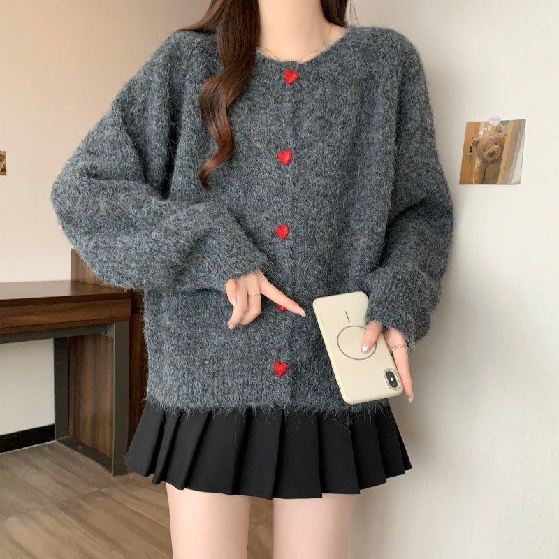 大码女装2025秋季新款时尚百搭圆领爱心扣插肩袖长袖上衣开衫毛衣,淘宝优惠券,粉丝福利购,淘宝优惠卷