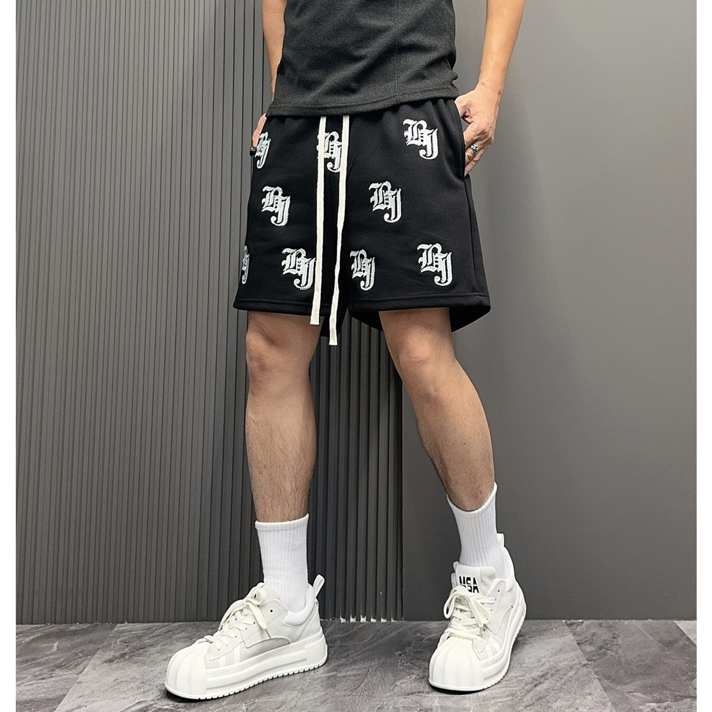 轻奢潮牌宽松烫钻刺绣字母四分裤休闲运动中裤男短裤篮球裤子情侣,淘宝优惠券,粉丝福利购,淘宝优惠卷