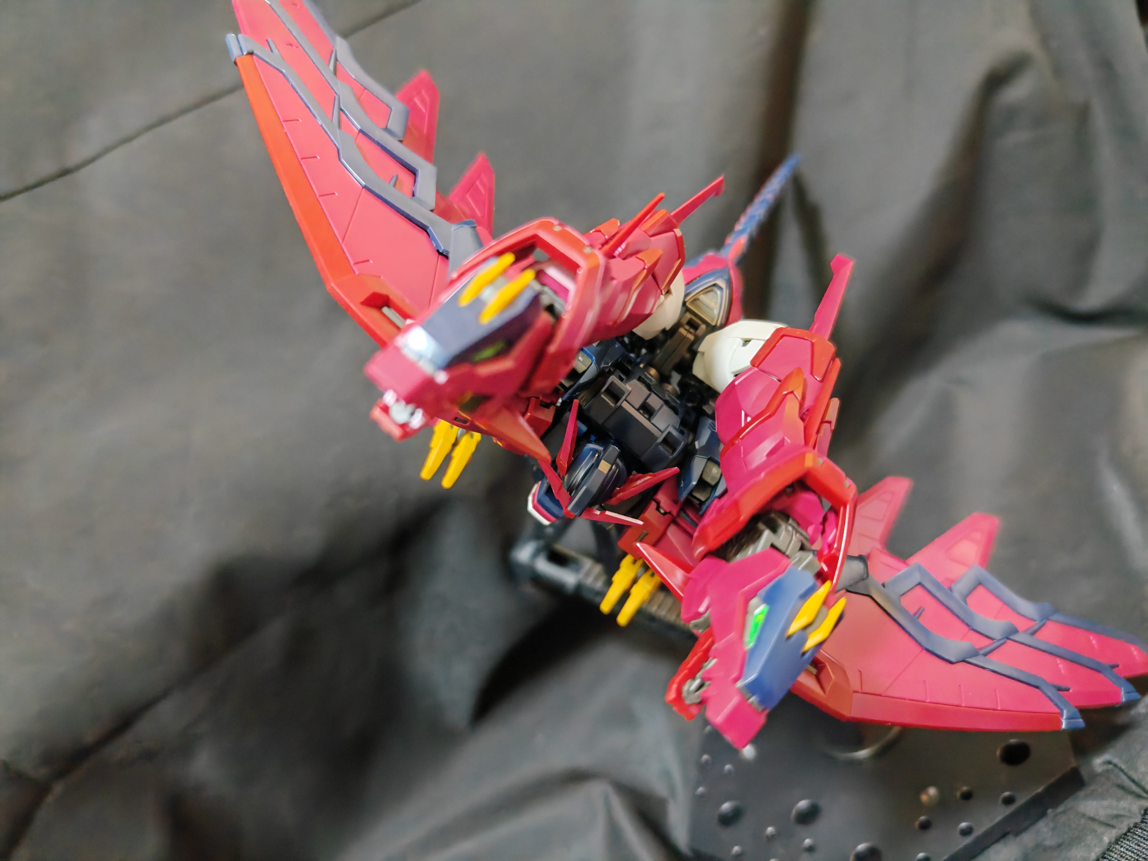 素组完成品万代 RG 1/144艾比安 EPYON癌变魔鬼次代高达-图2