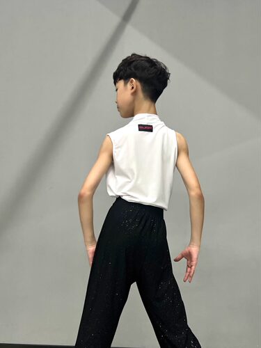 盛佳舞服SJSK拉丁舞男生练功服训练服无袖交叉褶皱上衣 - 图2