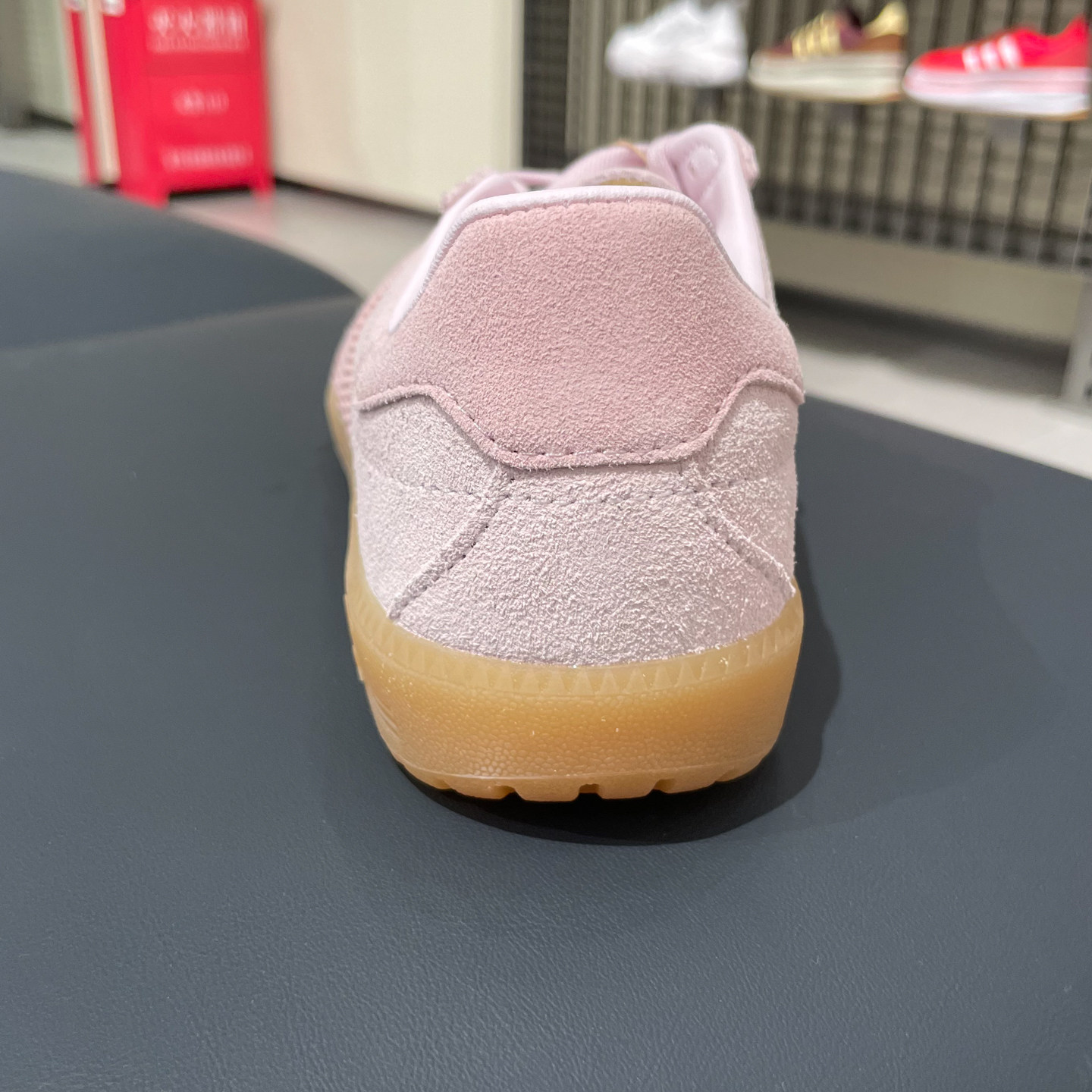 阿迪达斯三叶草女鞋2025秋款翻毛皮运动休闲板鞋轻便德训鞋JS3973,淘宝优惠券,粉丝福利购,淘宝优惠卷