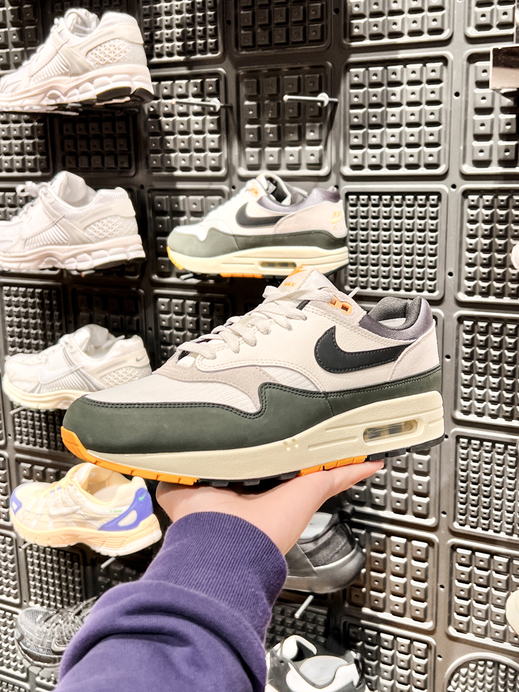 Nike耐克正品男子2024新款Air Max 1气垫运动鞋跑步鞋 FN7487-133-图2