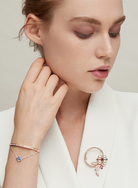 伊泰莲娜手镯轻奢小众金色女