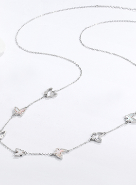 伊泰莲娜长款群蝶飞舞长链毛衣链粉红贝挂件镂空蝴蝶毛衣链