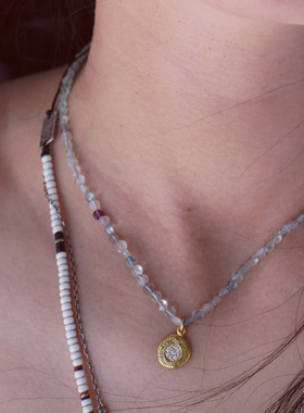 彩色萤石随形银镀金钱币项链lotus mann