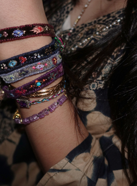 Wild thread 无拘束自由手工刺绣祈福友谊手链