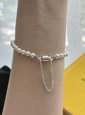 简约气质磁铁扣单手佩戴珍珠手链