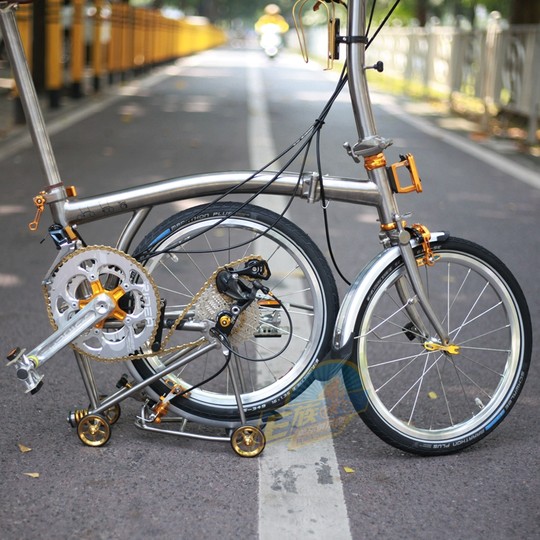 Xiaobu hat die äußere Verformung geändert, um zu verhindern, dass die Kette vom Heckhaken fällt