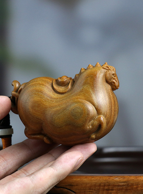 绿檀木木质雕刻生肖马上有钱摆件文玩手把件家居装饰品工艺品