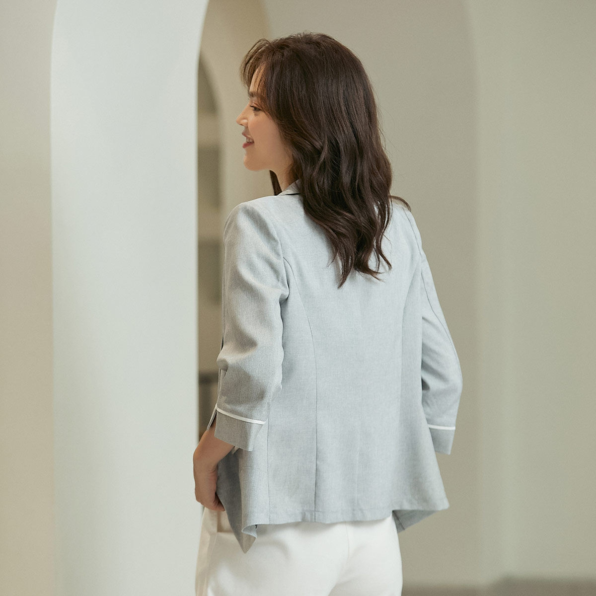 真维斯个性七分袖开叉小西装外套秋 真维斯时尚短外套