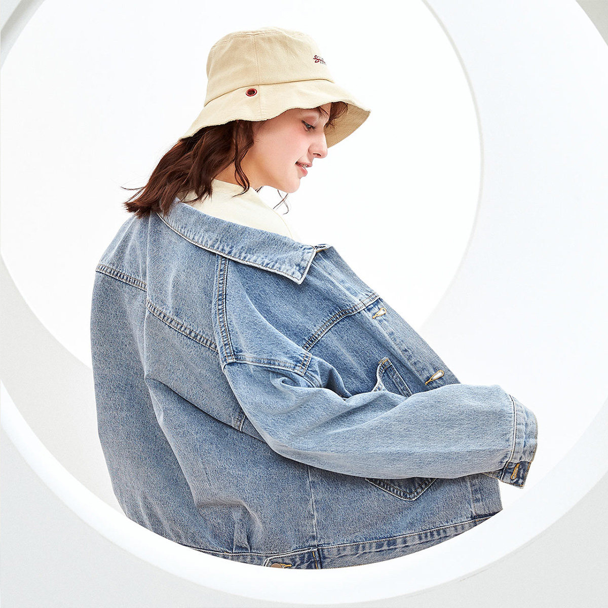 真维斯【经典版型】日韩潮流牛仔女式 真维斯时尚短外套