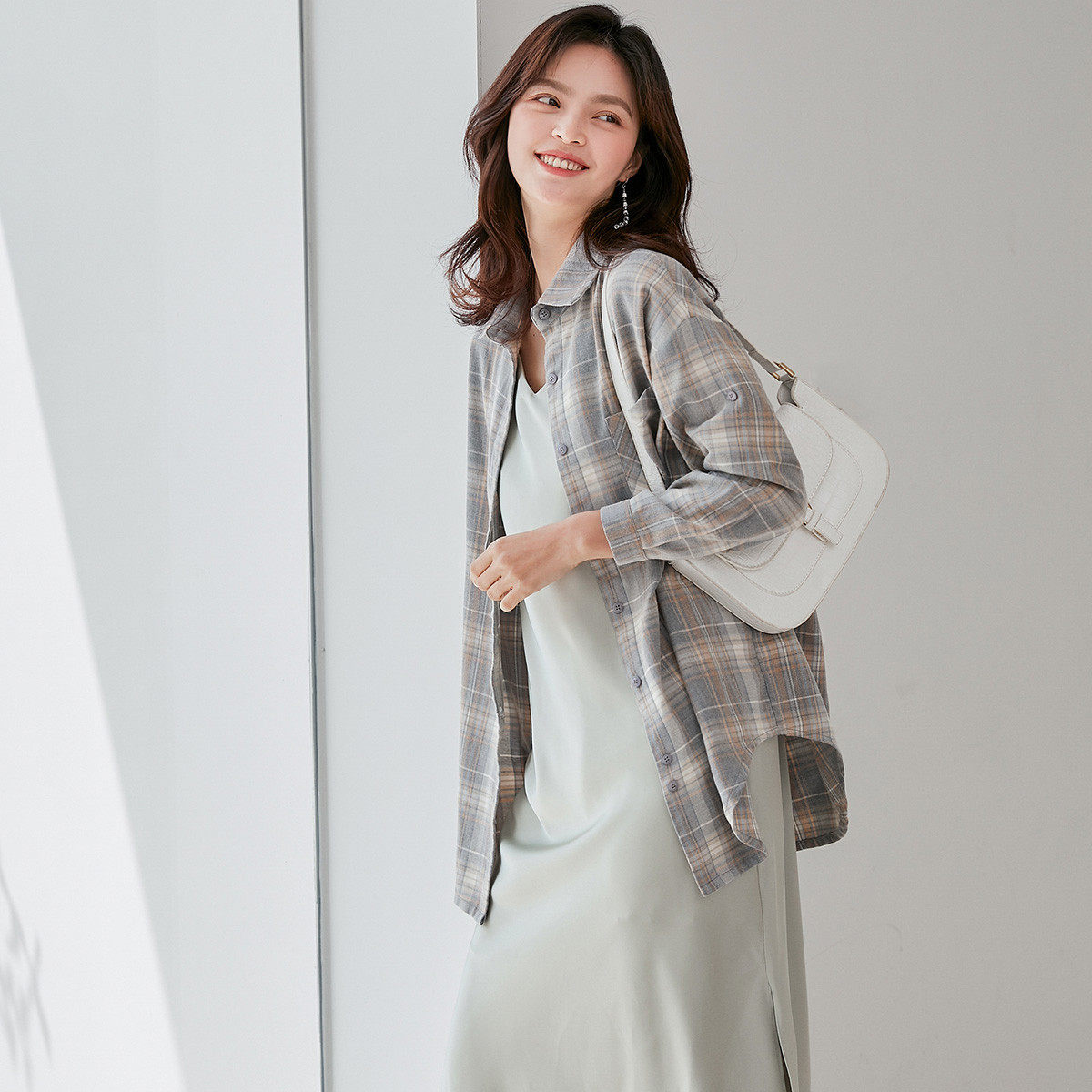 真维斯新品潮流韩版女款八分袖衬衫 真维斯时尚衬衫