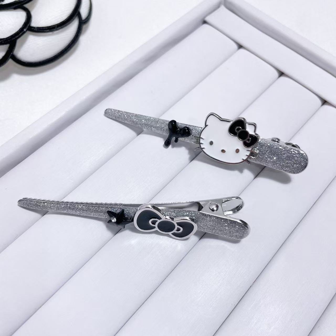 Hello Kitty高级银色亮粉KT滴油发夹边夹精致可爱KT少女发卡0096,淘宝优惠券,粉丝福利购,淘宝优惠卷