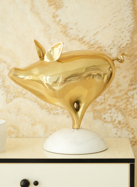 一飞冲天招财金猪，轻奢金色黄铜