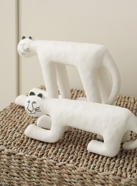 ladylike现代创意白色花脸猫咪摆件样板间客厅软装家居桌面装饰品