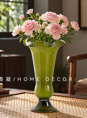 中古风橄榄绿玻璃高脚花瓶高级感
