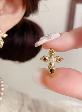 欧美复古珍珠项链十字架轻奢高端小众级设计感锁骨颈耳环钉饰女潮