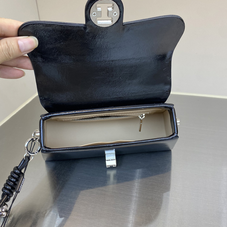 2025秋冬新款时尚定型盒子小方包手提高质感斜挎包百搭单肩小包女 - 图2