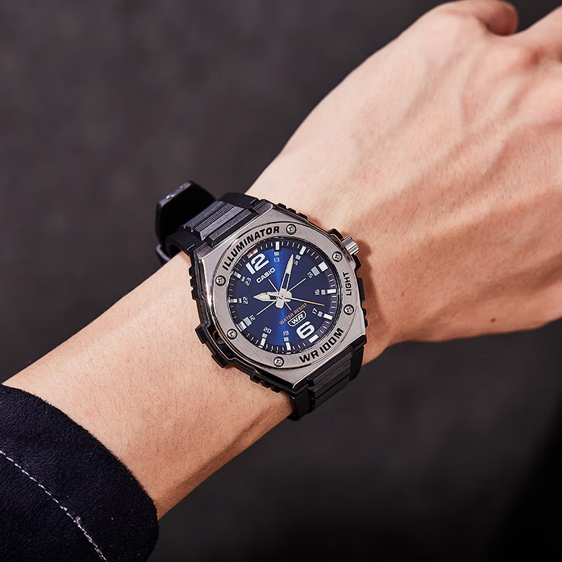 卡西欧casio手表男款钢铁之心学生运动防水表MWA-100H-1A