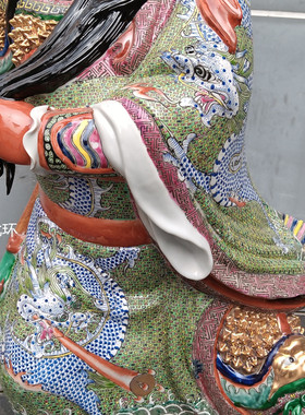 景德镇雕塑关公摆件单刀赴会瓷像