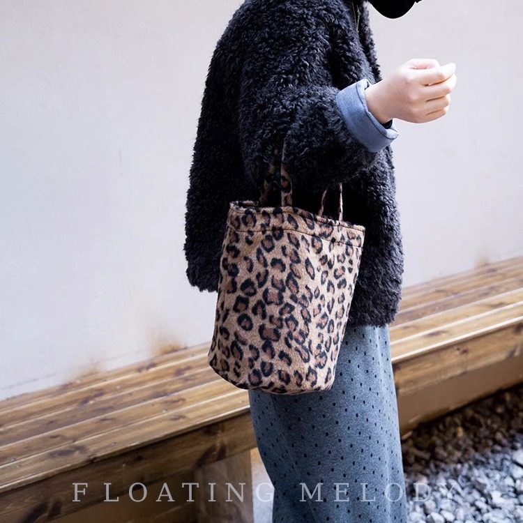 浮月笙原创·秋冬复古经典棕咖色豹纹羊毛呢水桶包 手拎百搭厚实,淘宝优惠券,粉丝福利购,淘宝优惠卷
