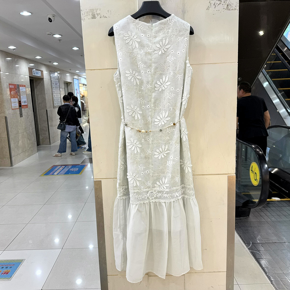 33-58101 串珠腰带拼鱼尾树叶刺绣花减龄无袖长款连衣裙背心裙夏