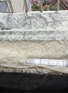 乳白色蕾丝 进口面料 柔软舒适 迷人雅气花朵 服装制衣布料